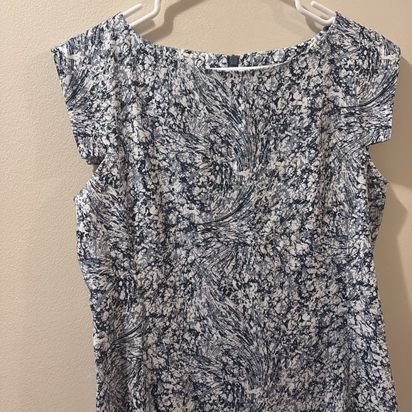 MM Lafleur blue/white Sheath Midi Dress Sleeveless scoop Neck - size 8 - Picture 2 of 7